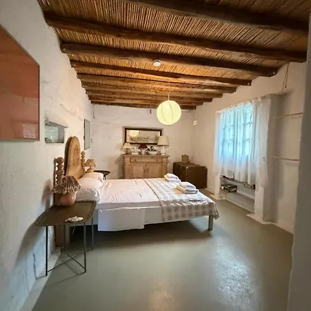 3 Bd Stonehouse With Swimming Pool Villa