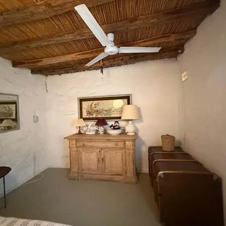 3 Bd Stonehouse With Swimming Pool Villa