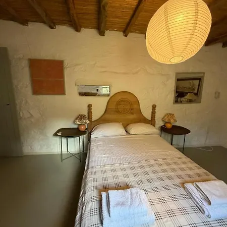 Villa 3 Bd Stonehouse With Swimming Pool *