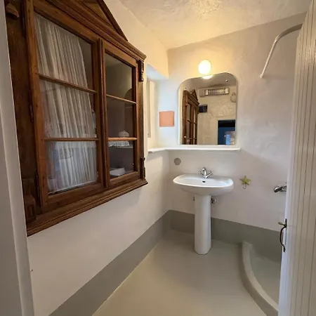 3 Bd Stonehouse With Swimming Pool Villa
