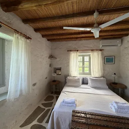3 Bd Stonehouse With Swimming Pool Villa