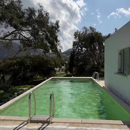 Villa 3 Bd Stonehouse With Swimming Pool